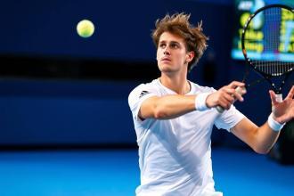 Alexander Zverev beim Aufschlag während eines Grand-Slam-Turniers