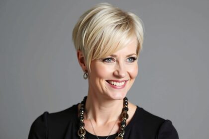 kurzhaarfrisuren frauen ab 50-Titel