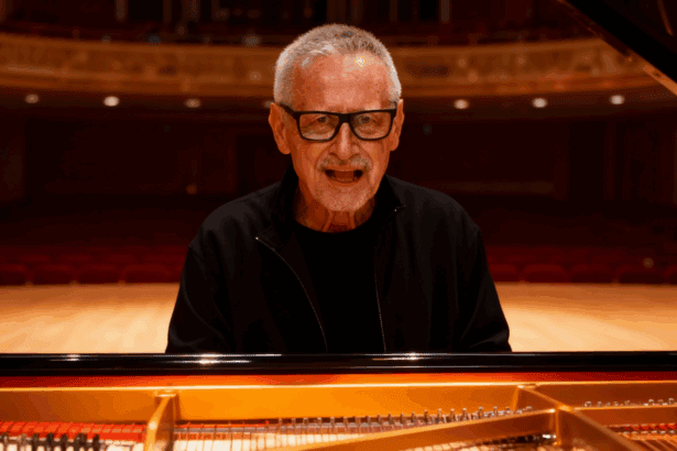 Konstantin Wecker ist ein deutscher Liedermacher, Komponist, Autor und Schauspieler