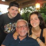 Nicola Peltz Beckham Vater