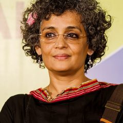 Arundhati Roy – Porträt